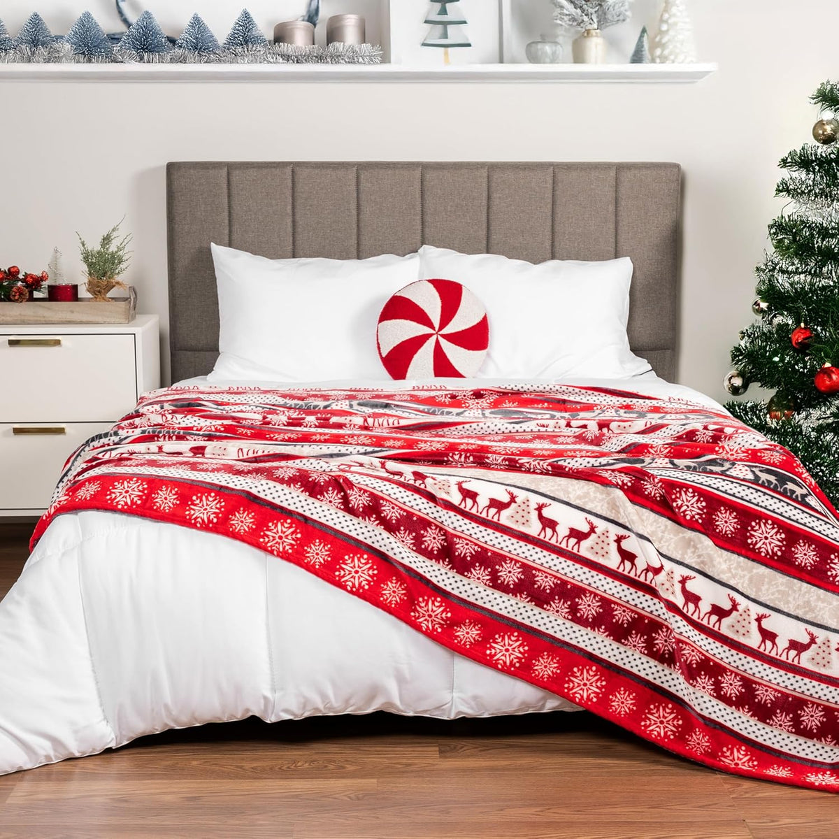 Christmas Reindeer Snowflake Throw Blanket, Red Winter Fleece 50X60